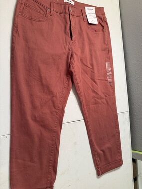 Sonoma Rust Red Capris